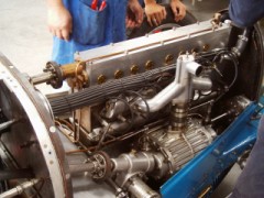 Restauration et mise en place d'une magneto pour une Bugatti